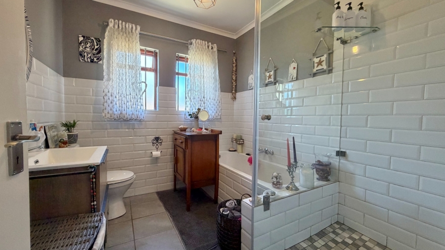 2 Bedroom Property for Sale in Twin Palms Western Cape